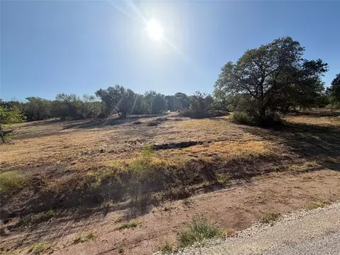 2008 Hoopers Ct, Weatherford, TX 76085