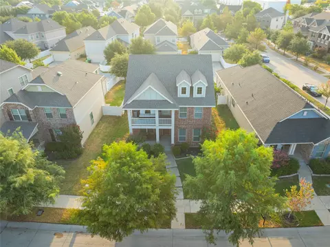 708 Whitemarsh Dr, Aubrey, TX 76227