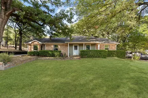 4009 High Meadows Dr, Alvarado, TX 76009