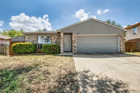 6542 Nellie Dr, Arlington, TX 76002