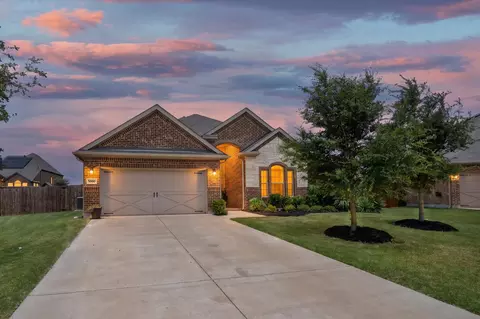 5600 Log Cabin Ct, Midlothian, TX 76065