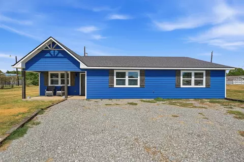 61 Lee Blvd, Pottsboro, TX 75076