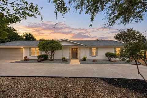 5105 Fairway Cir, Granbury, TX 76049