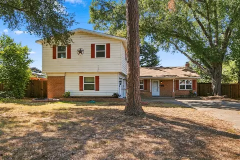 1802 Tulip Dr, Arlington, TX 76013