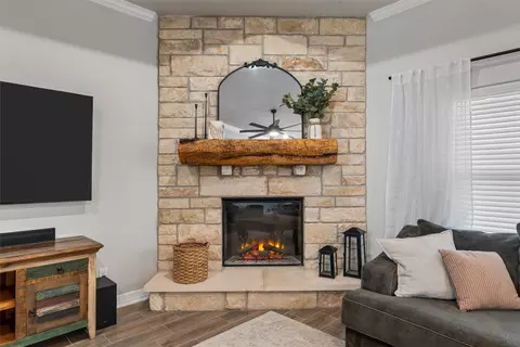 Living - 129 Dana Point Dr, Lorena, TX 76655 photo 5 of 5