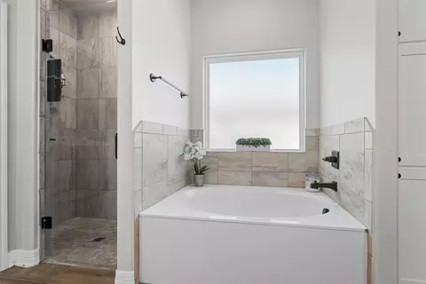 Bath - 129 Dana Point Dr, Lorena, TX 76655 photo 1 of 3