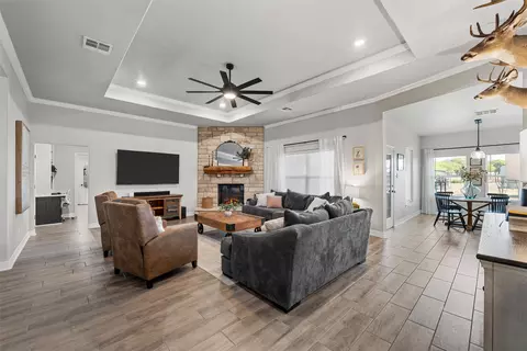 Living - 129 Dana Point Dr, Lorena, TX 76655 photo 2 of 5