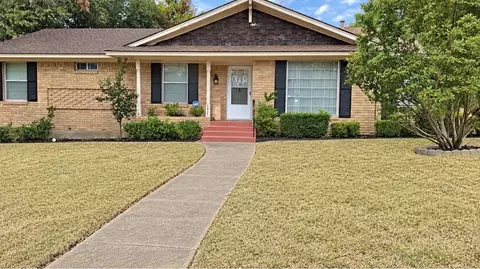5427 Longleaf Ln, Dallas, TX 75232