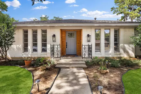 1707 Carlton Dr, Arlington, TX 76015