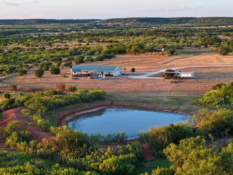 6942 Us Highway 83, Ovalo, TX 79541