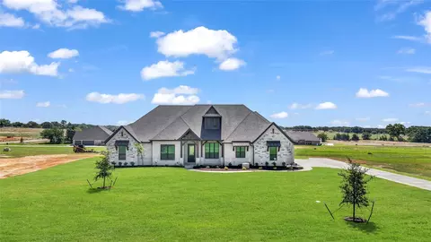 119 Guynell Rdg, Decatur, TX 76234