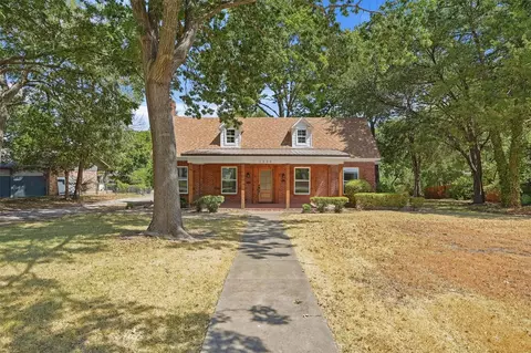 1525 N Shannon St, Sherman, TX 75092
