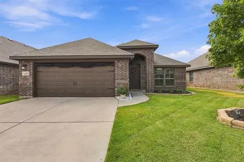4153 Mountain Meadow Rd, Crowley, TX 76036