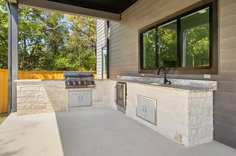 Kitchen - 508 Summit Cir, Heath, TX 75032 photo 5 of 5