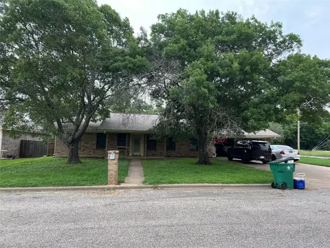 501 Spring Meadow St, Stephenville, TX 76401