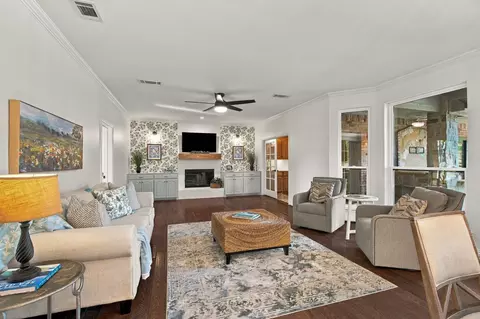 303 Highland Ct, Double Oak, TX 75077