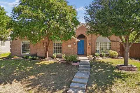 3700 Maywood Ct, Carrollton, TX 75007
