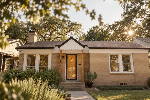 110 N Briscoe Blvd, Dallas, TX 75211