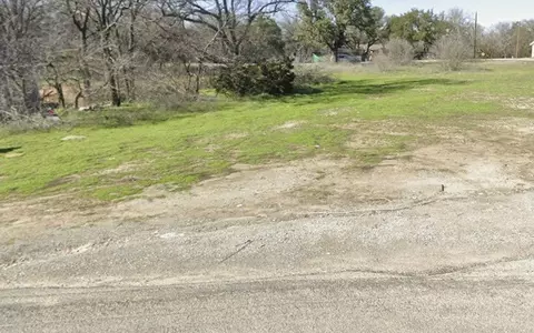 2604 S Oak Trl, Granbury, TX 76048