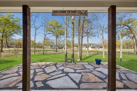 Exterior - 207 Colonial Dr, Mabank, TX 75156 photo 9 of 10