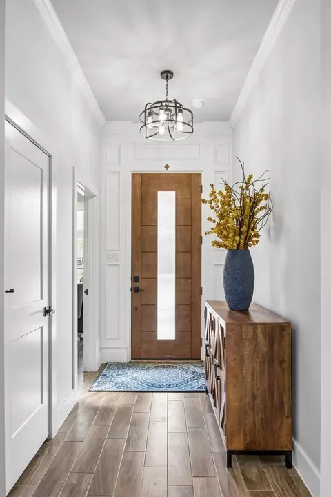 Entry Way - 207 Colonial Dr, Mabank, TX 75156 photo 3 of 3