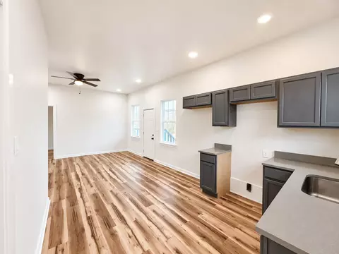 Living - 309 E Pine St, Jacksboro, TX 76458 photo 2 of 2