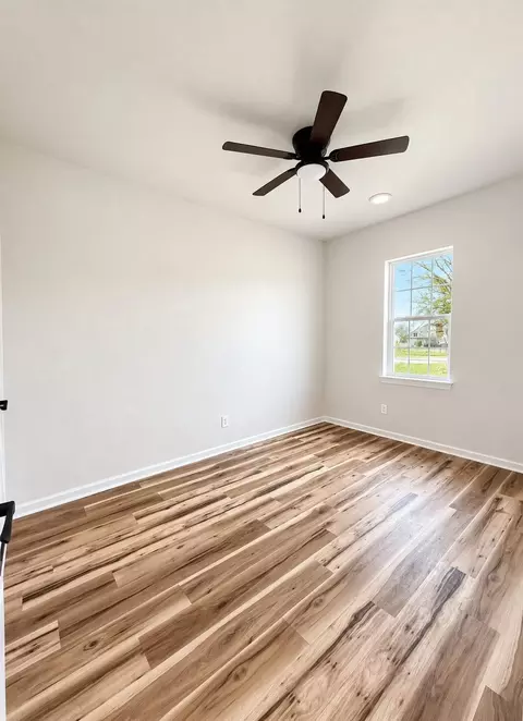 Bedroom - 309 E Pine St, Jacksboro, TX 76458 photo 1 of 4