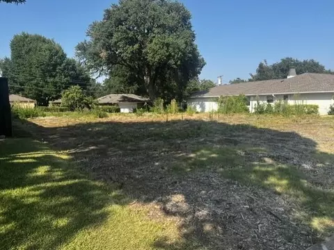 6115 Town Hill Ln, Dallas, TX 75214