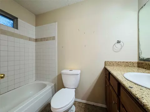 Bath - 721 Mackey Ranch Rd, Eddy, TX 76524 photo 3 of 3