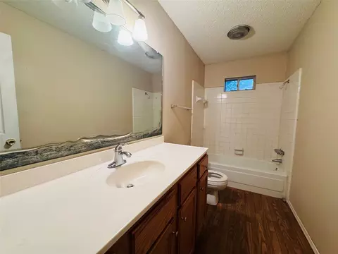 Bath - 721 Mackey Ranch Rd, Eddy, TX 76524 photo 1 of 3