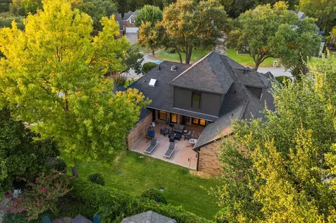 501 Green Meadow St N, Colleyville, TX 76034
