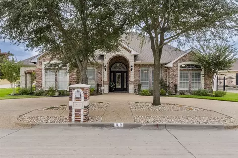 818 Amherst Dr, Waxahachie, TX 75165