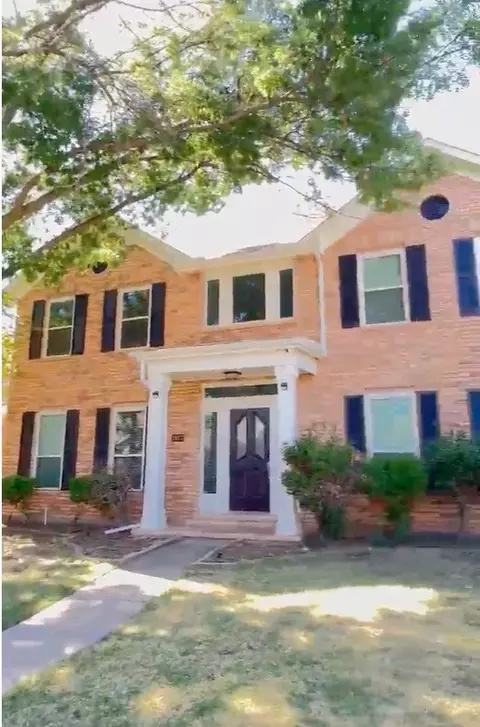 1427 Susan Ln, Carrollton, TX 75007