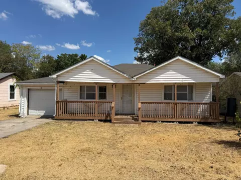 120 N Las Vegas Trl, White Settlement, TX 76108