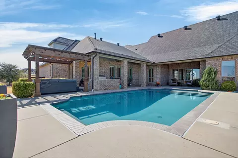 Exterior - 301 Rustic View Ln, Aledo, TX 76008 photo 7 of 8