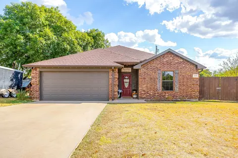 4000 NE 4th St, Mineral Wells, TX 76067