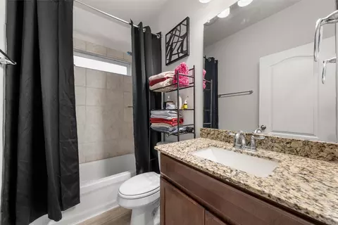 Bath - 11125 Solar St, Lorena, TX 76655 photo 1 of 2