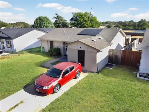 705 Parker Cir, Garland, TX 75040