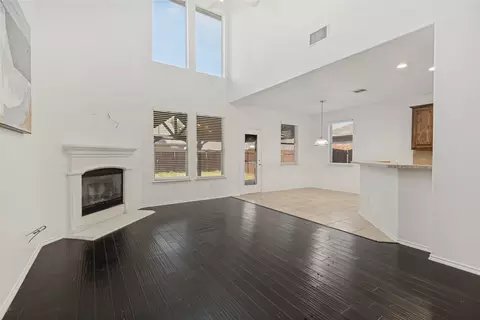 Living - 2003 Eagle Lake Dr, Forney, TX 75126 photo 5 of 8