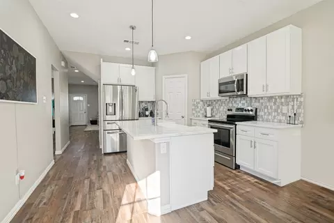 Kitchen - 105 Mitchell Cir, Terrell, TX 75160 photo 3 of 3