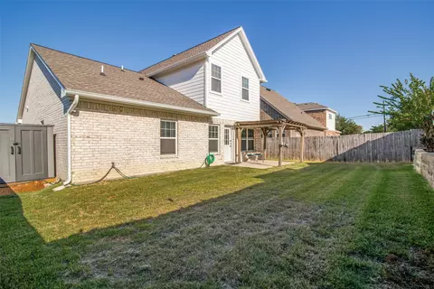 Exterior - 105 Mitchell Cir, Terrell, TX 75160 photo 3 of 3