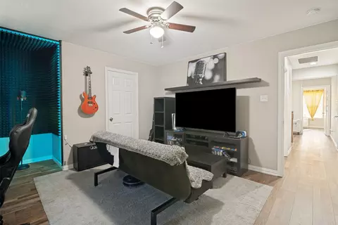 Entry Way - 105 Mitchell Cir, Terrell, TX 75160 photo 3 of 3
