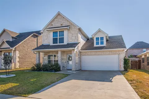 Exterior - 105 Mitchell Cir, Terrell, TX 75160 photo 2 of 3