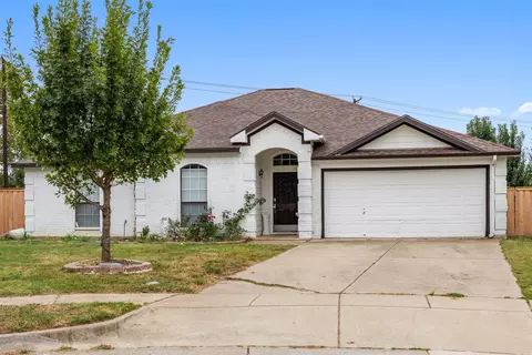 1112 Fawn Meadow Trl, Kennedale, TX 76060