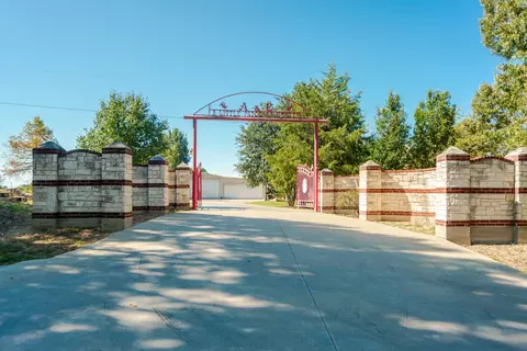 2548 Fm 857, Grand Saline, TX 75140