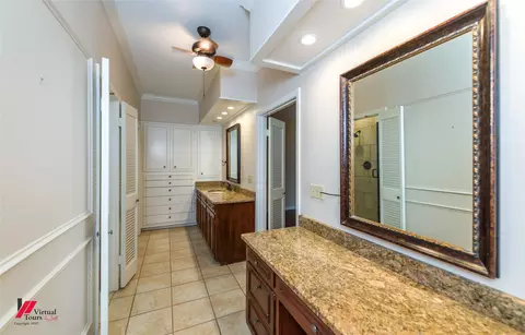 Bath - 1014 Janice Dr, Springhill, LA 71075 photo 6 of 7