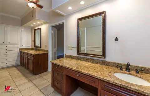Bath - 1014 Janice Dr, Springhill, LA 71075 photo 7 of 7
