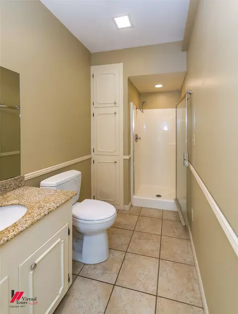 Bath - 1014 Janice Dr, Springhill, LA 71075 photo 1 of 7