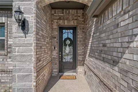 Entry Way - 237 Big Creek Loop, Hewitt, TX 76643 photo 1 of 4