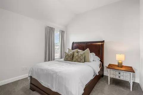 Bedroom - 237 Big Creek Loop, Hewitt, TX 76643 photo 4 of 6